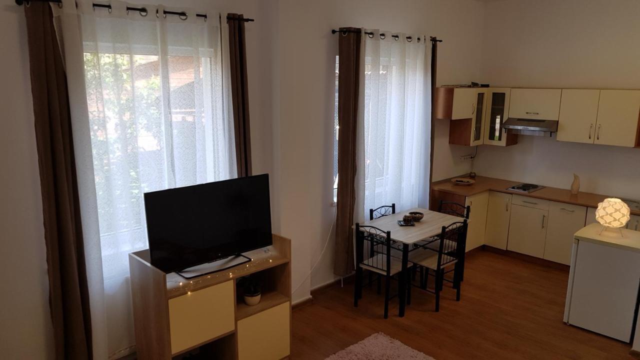 Apartment Lend One House